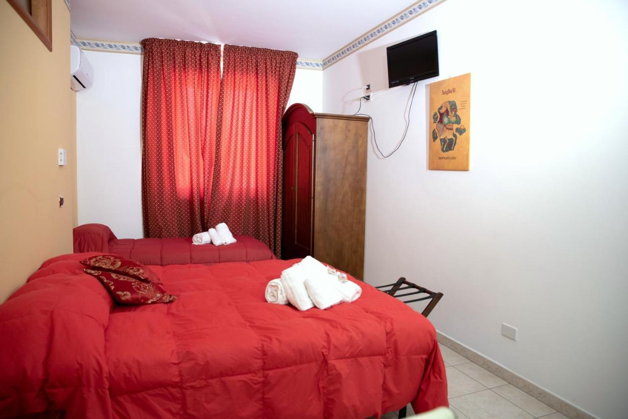 Carlo V - Holiday Rooms Porto Empedocle Exterior foto